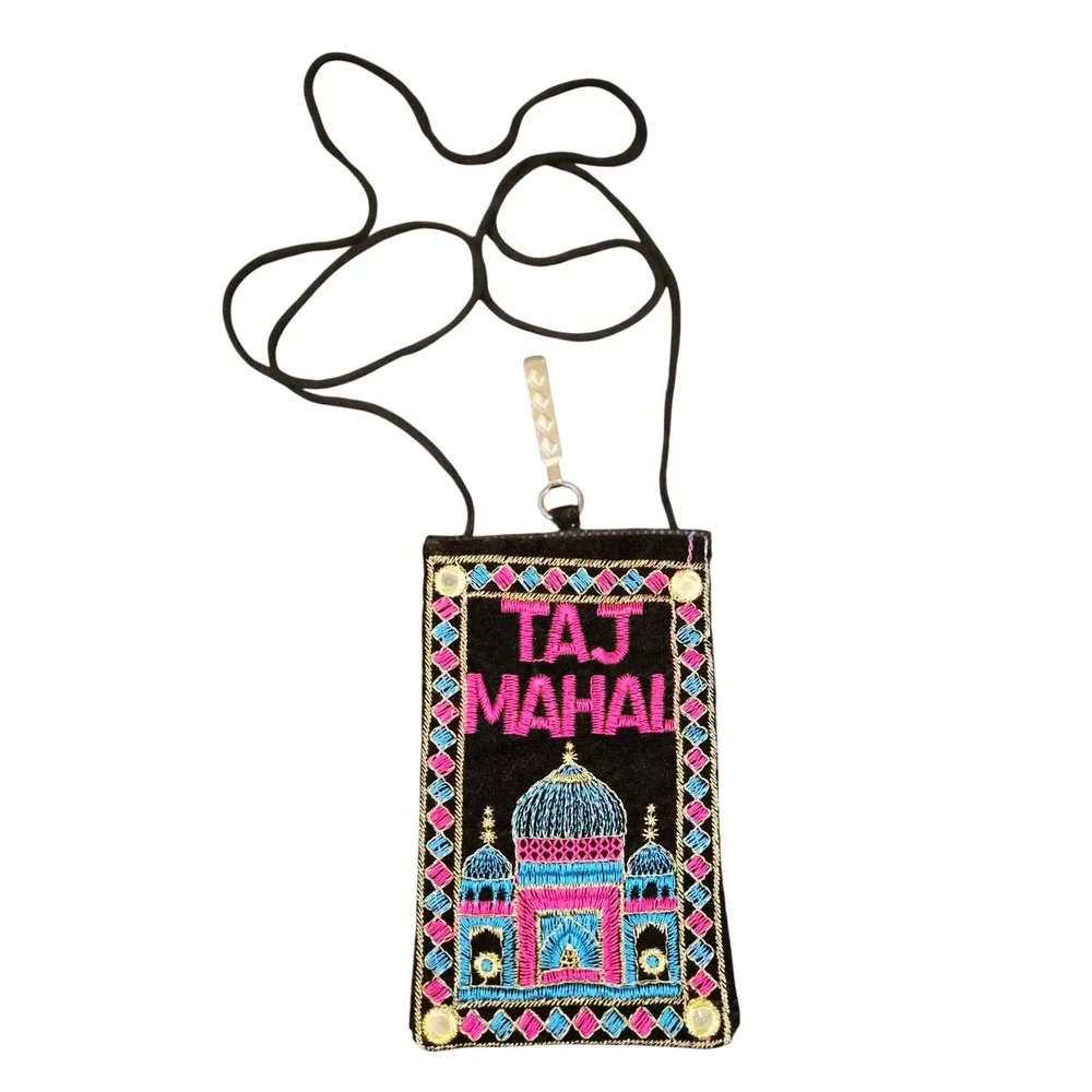 Vintage Taj Mahal Embroidered Neck Pouch Black Velvet Souvenir Travel Bag GDR